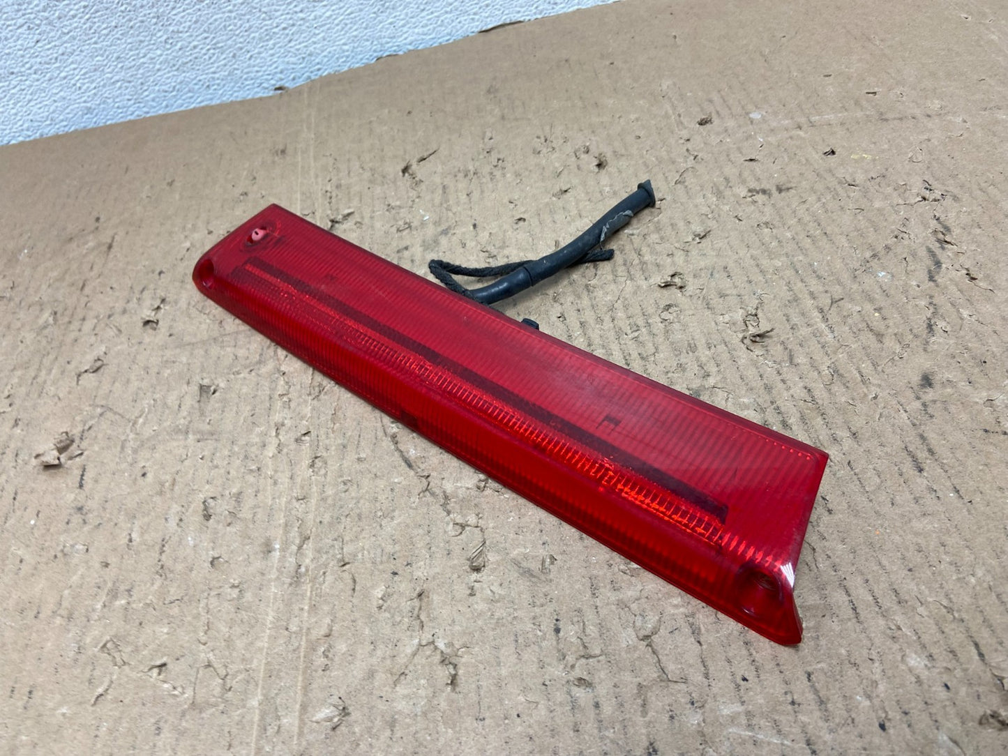 2012 to 2017 Ford Focus SE Trunk Lid Hatch 3rd Brake Light AD8792 DG1