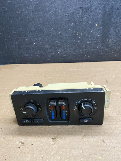 2003 to 2006 Chevrolet Silverado HVAC Heater Climate Control Module ag52450