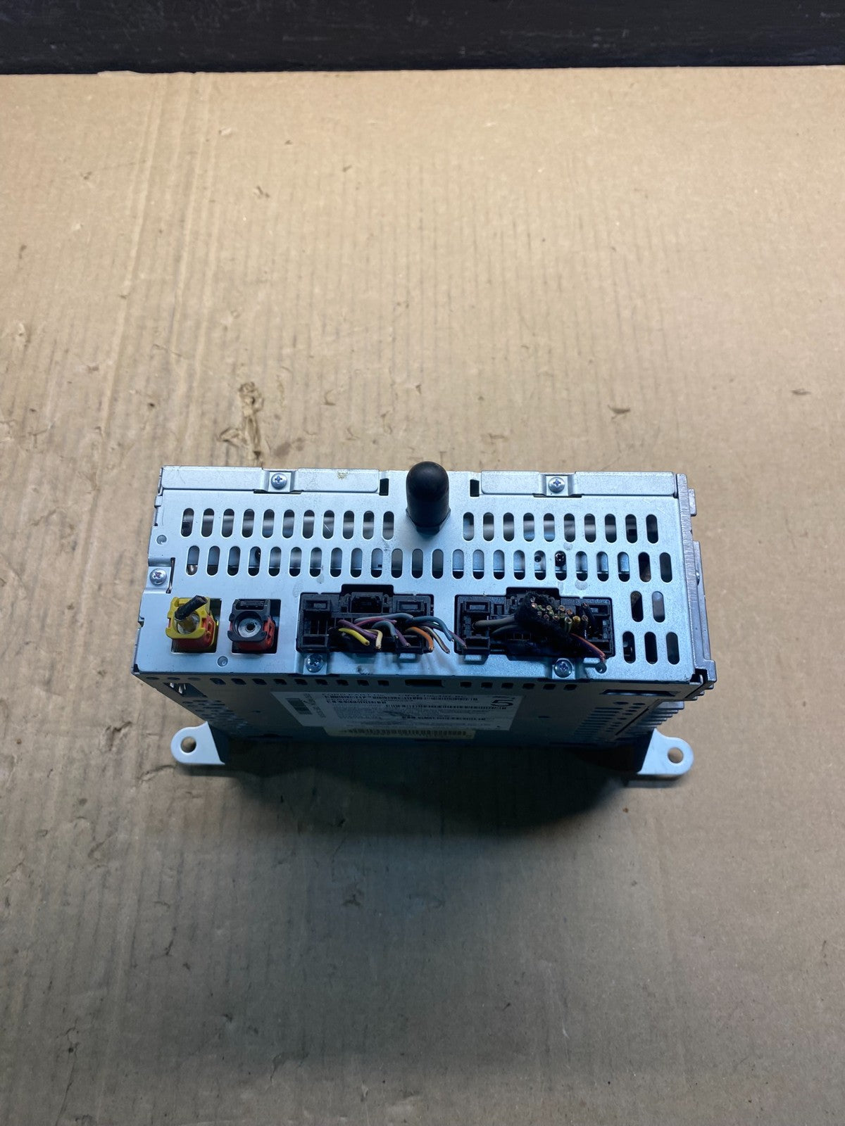 2011 to 2013 Ford Explorer Audio Equipment Radio Receiver AM FM CD ac2418 DG5