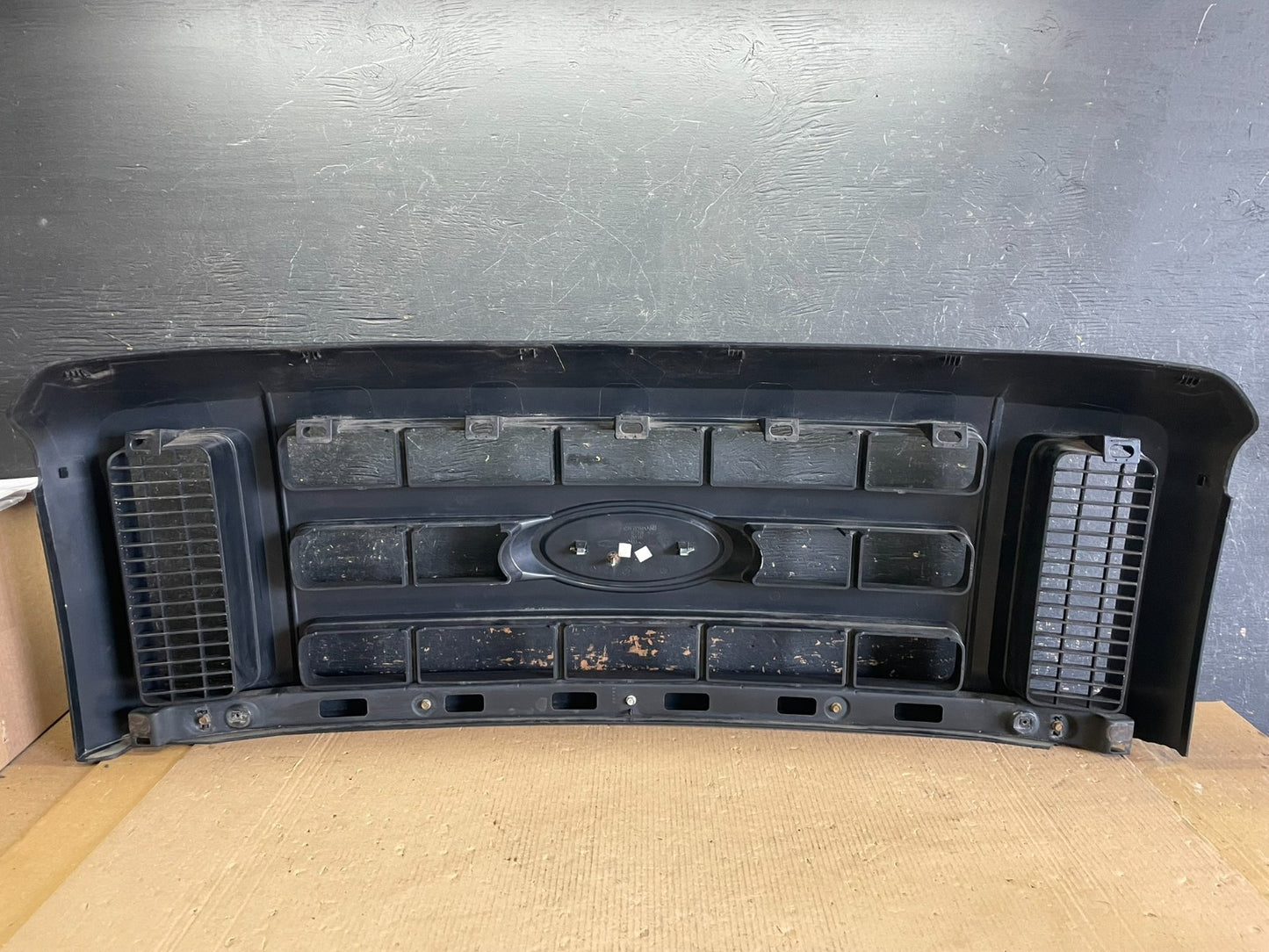 2008 2009 2010 Ford F250 F350 SD Front Upper Grill Grille OEM AA2159 DG5