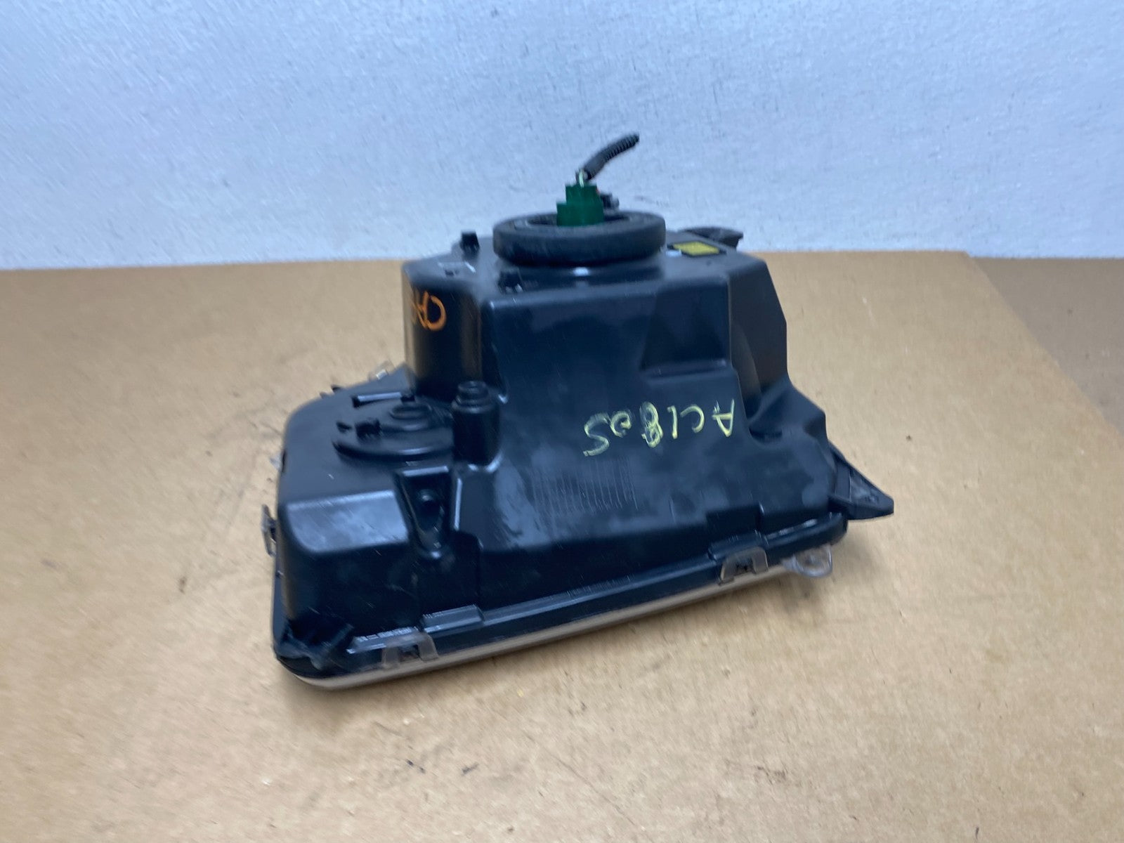 2008 to 2012 Jeep Liberty Halogen Left Driver LH Headlight OEM AC1805 DW9