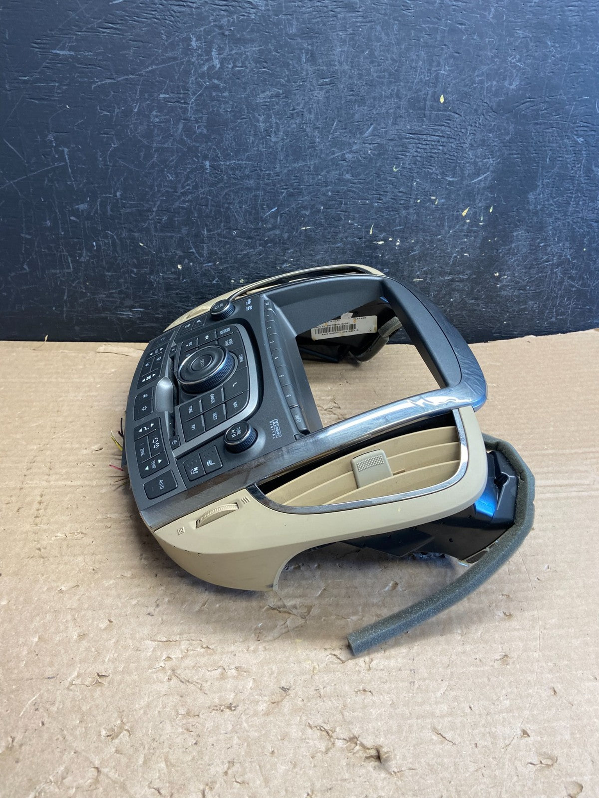 2010-2012 Buick Lacrosse Radio Climate Temperature Control Panel AF2705 DG2