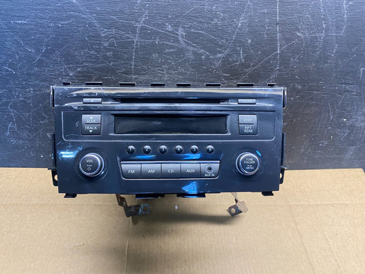 2013 to 2015 Nissan Altima Radio Cd Mp3 Player AUX Port AH1851 DG0