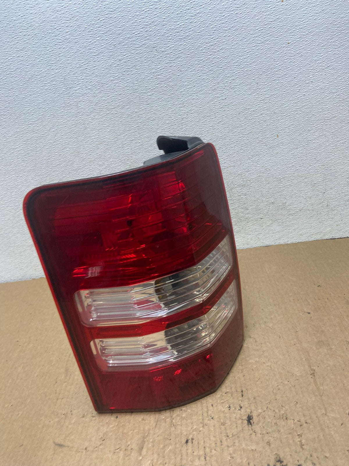 2008 to 2012 Jeep Liberty Left Driver Side Lh Tail Light AG2321 LK2