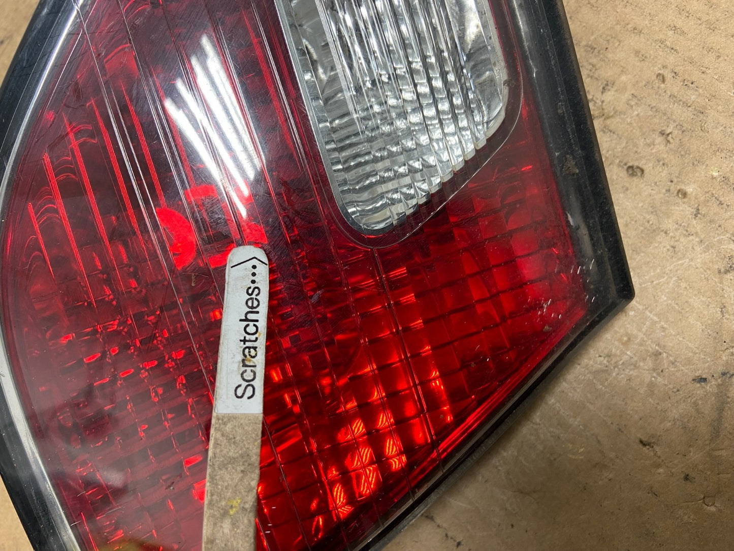 2002 2003 2004 Lexus ES300 ES330 Left Driver Lh Inner Tail Light Oem AC3237 DW3
