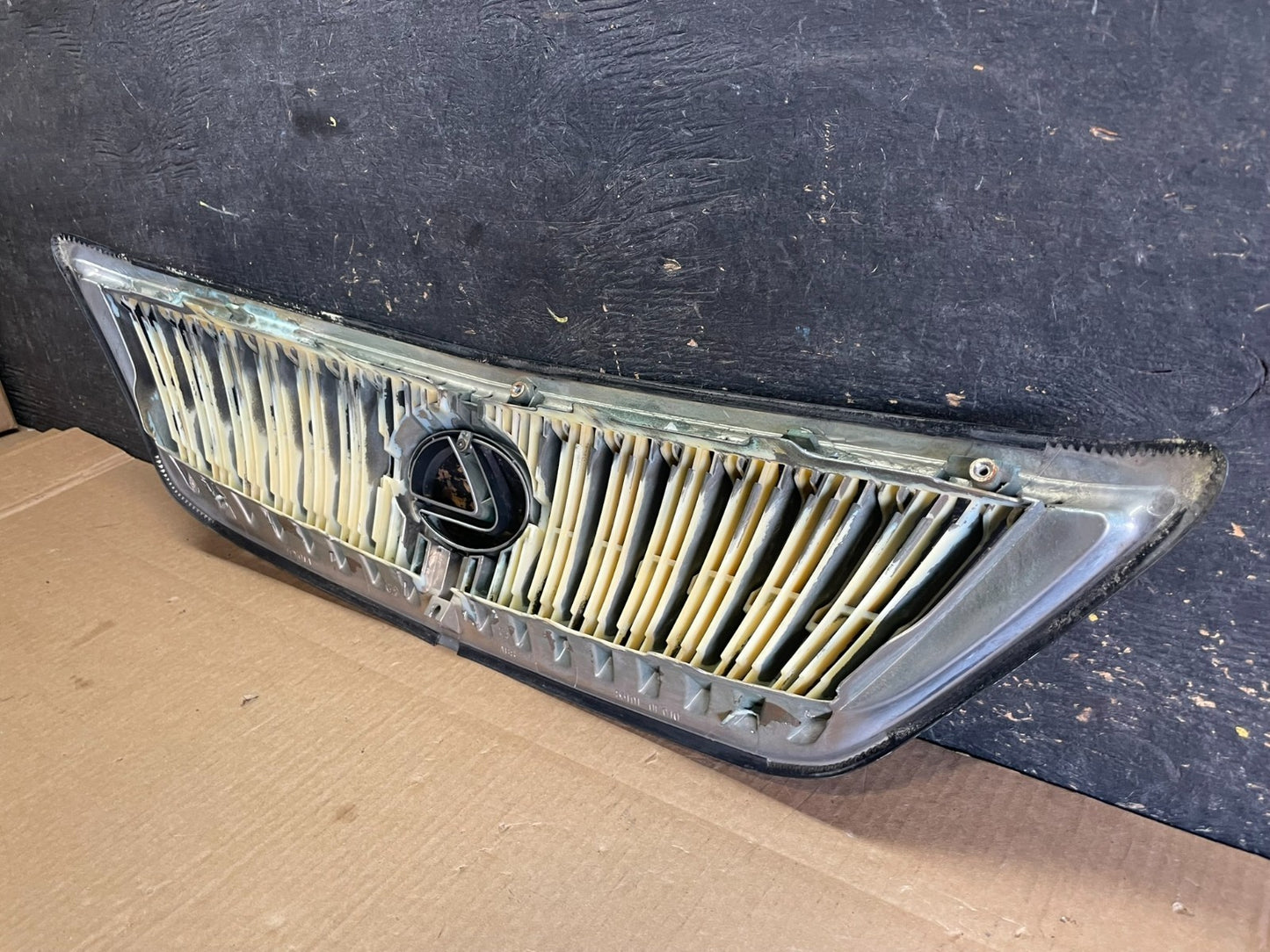 2004-2009 Lexus RX350 RX330 Front Grill Grille OEM AB3019 DG5