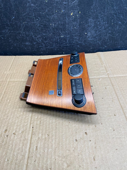 2006 to 2007 Infiniti M35 M45 Radio Audio Control Panel AC9428 DG2