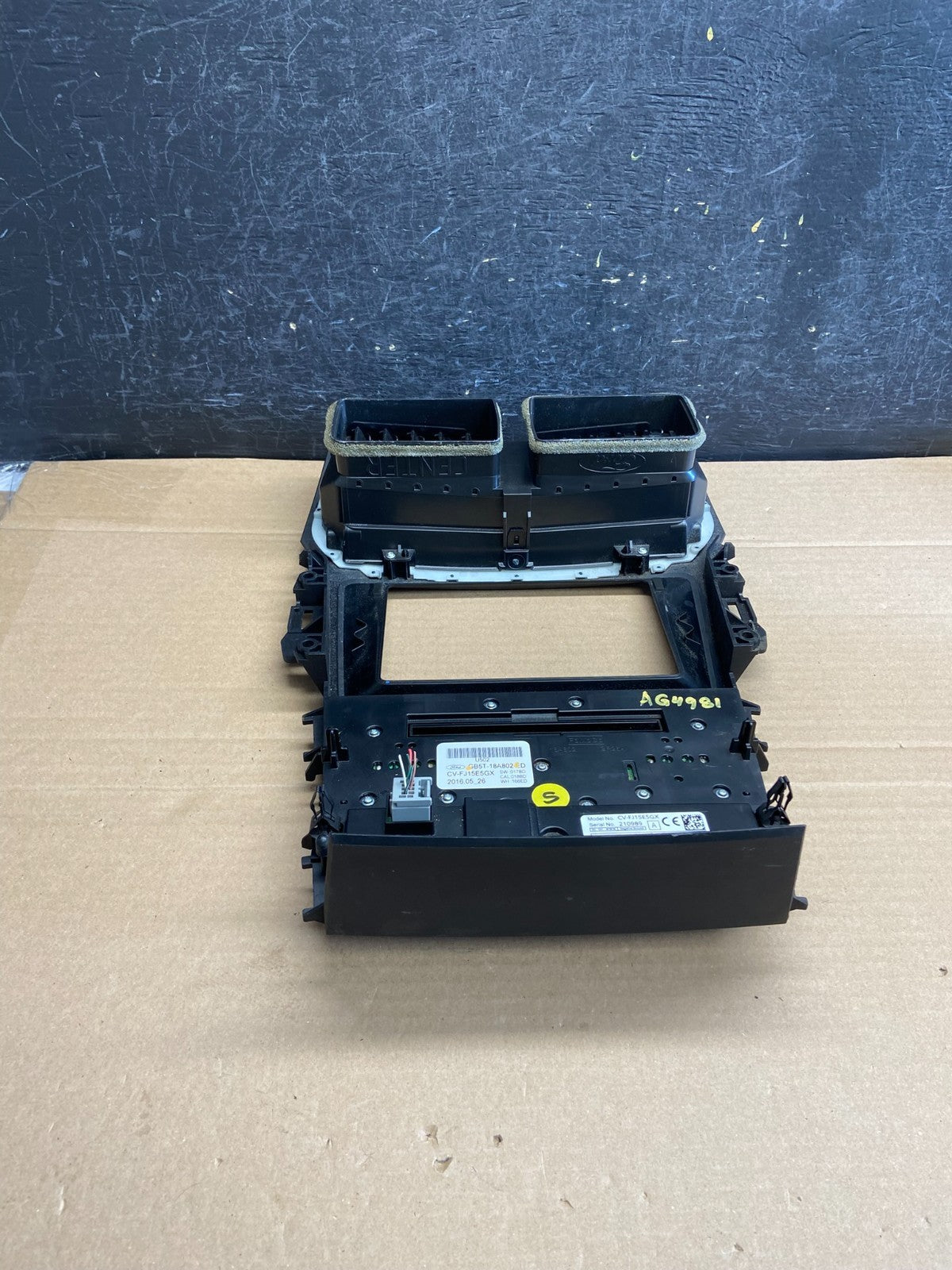 2016-2018 Ford Explorer Radio Heater Climate A/C Control Bezel Trim ag4981 DG4