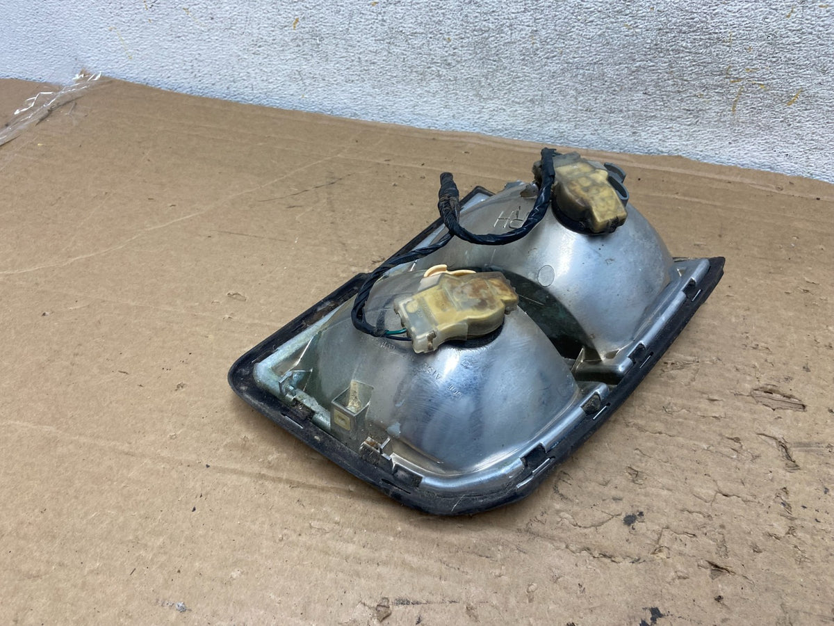 1986 Oldsmobile Delta 88 Eighty Eight Right Passenger Side Tail Light ah9181 DG3