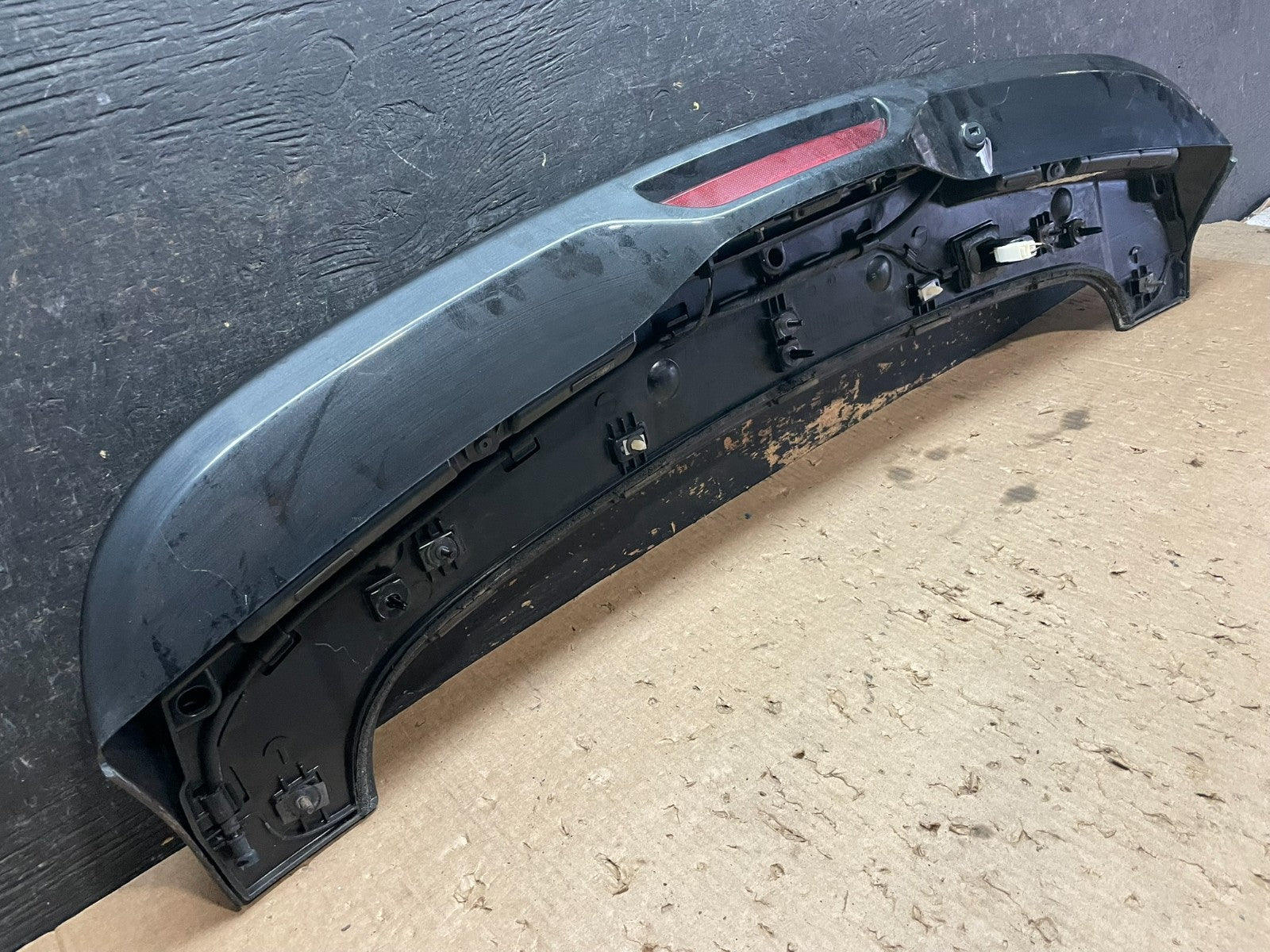 2014 - 2019 Jeep Grand Cherokee Liftgate Back Door Spoiler & Light OEM z5566 DG9