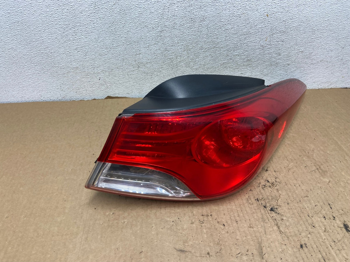 2011 2012 2013 Hyundai Elantra Sedan Right Passenger Tail Light AG2434 LK2