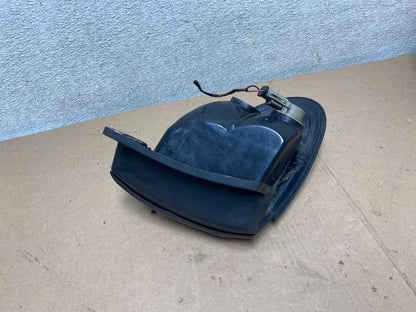 1998 - 1999 Ford Taurus Wagon Right Passenger RH Side Tail Light S2099 DW4