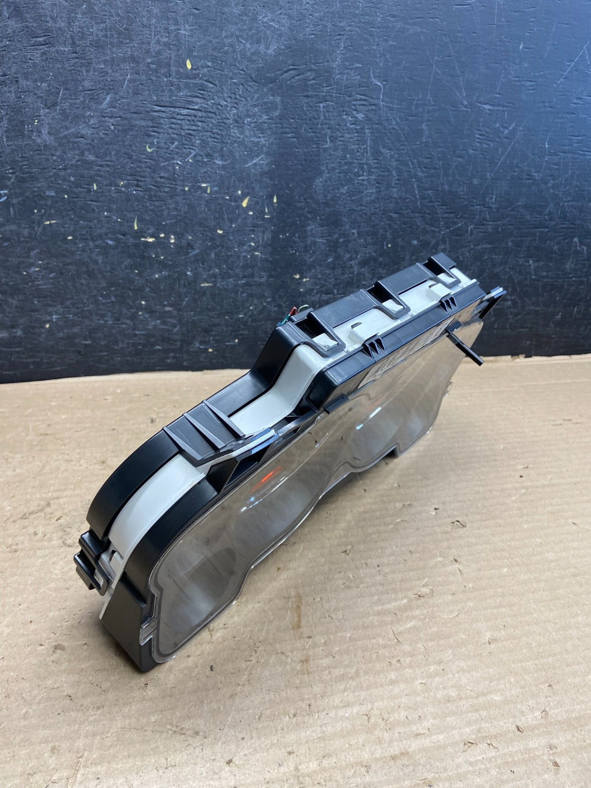 2007 to 2013 Chevrolet Silverado Suburban Cluster Gauge Speedometer ah3844 DG1