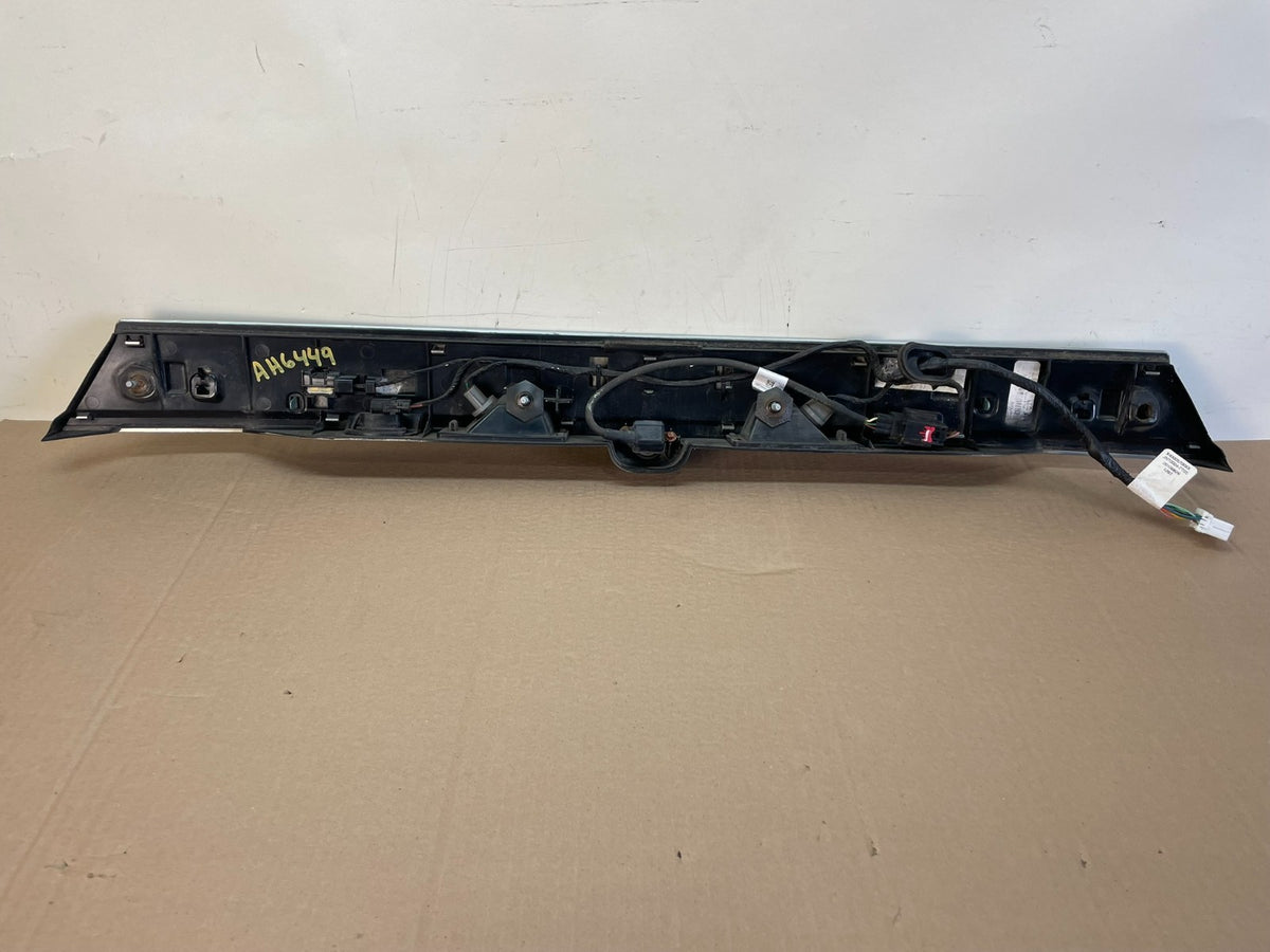 2011-2013 Jeep Grand Cherokee Liftgate Garnish Molding Trim W/ Camera ah6449 DG3