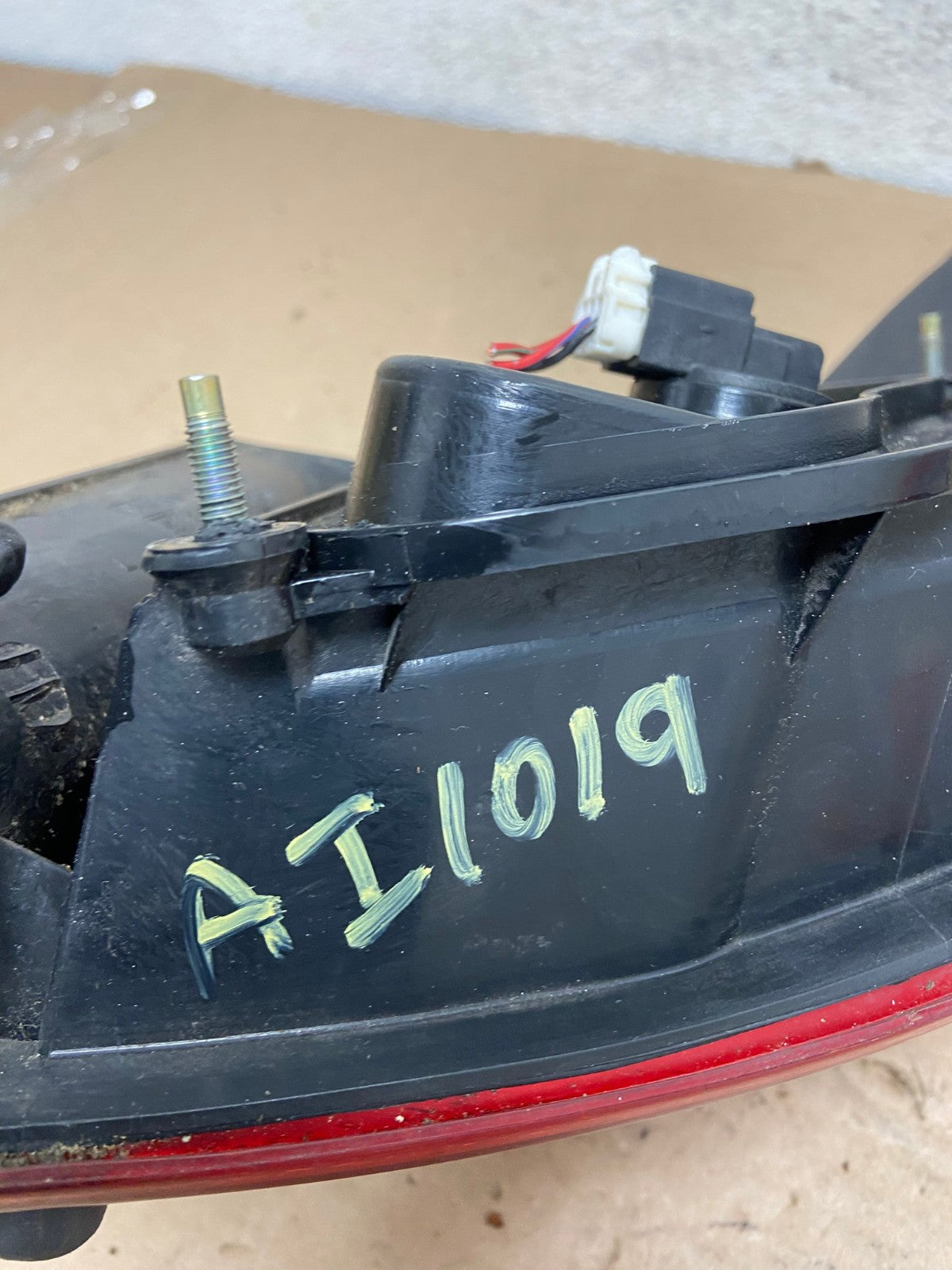 2000 - 2001 Infiniti i30 Left Driver Lh Side Tail Light AI1019 LK7