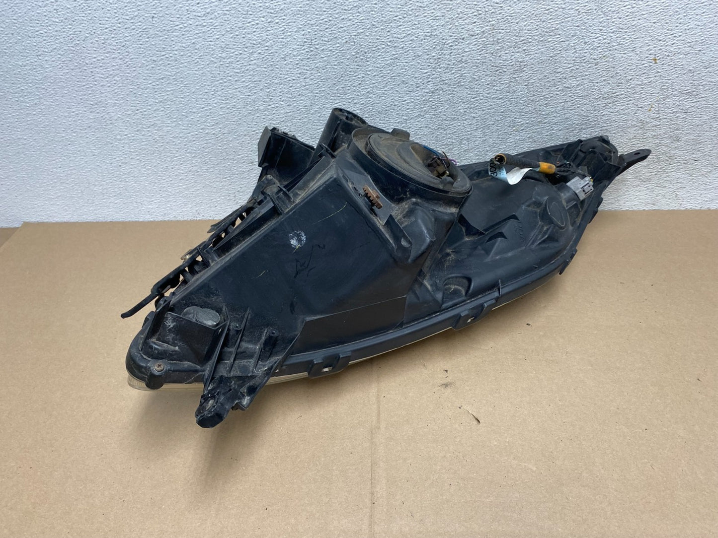 2006-2009 Toyota Prius Left Driver LH Side Blue Headlight Halogen AG6573 DW5