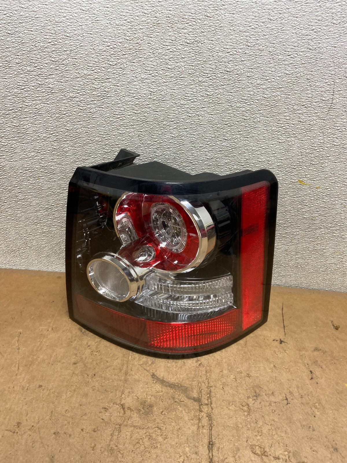 2010 - 2011 Land Rover Range Rover Sport Right Passenger Tail Light Oem X8997 DW0