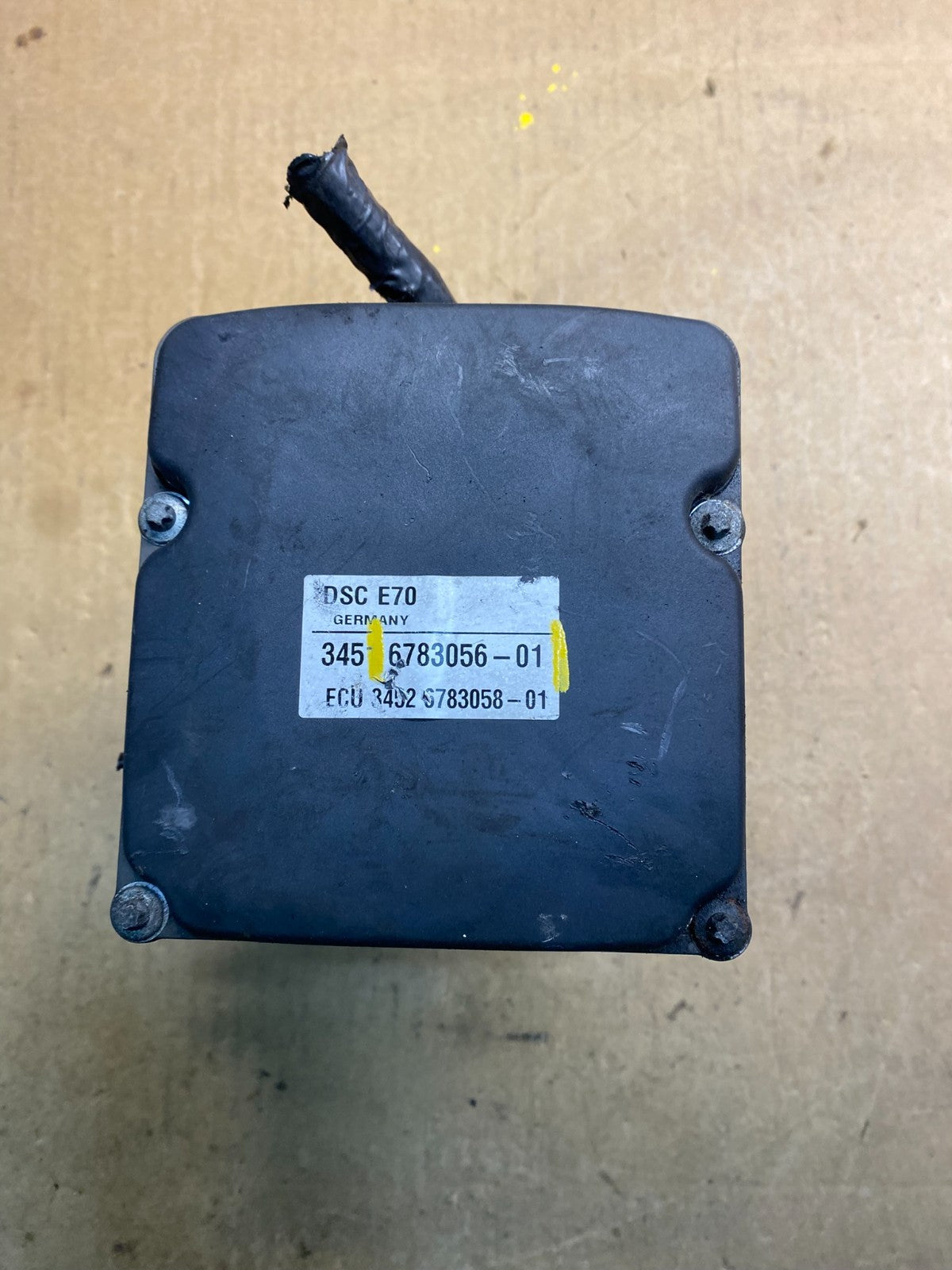 2007 to 2013 BMW X5 E70 ABS Anti-Lock Brake Pump Module OEM Z2390 DG4