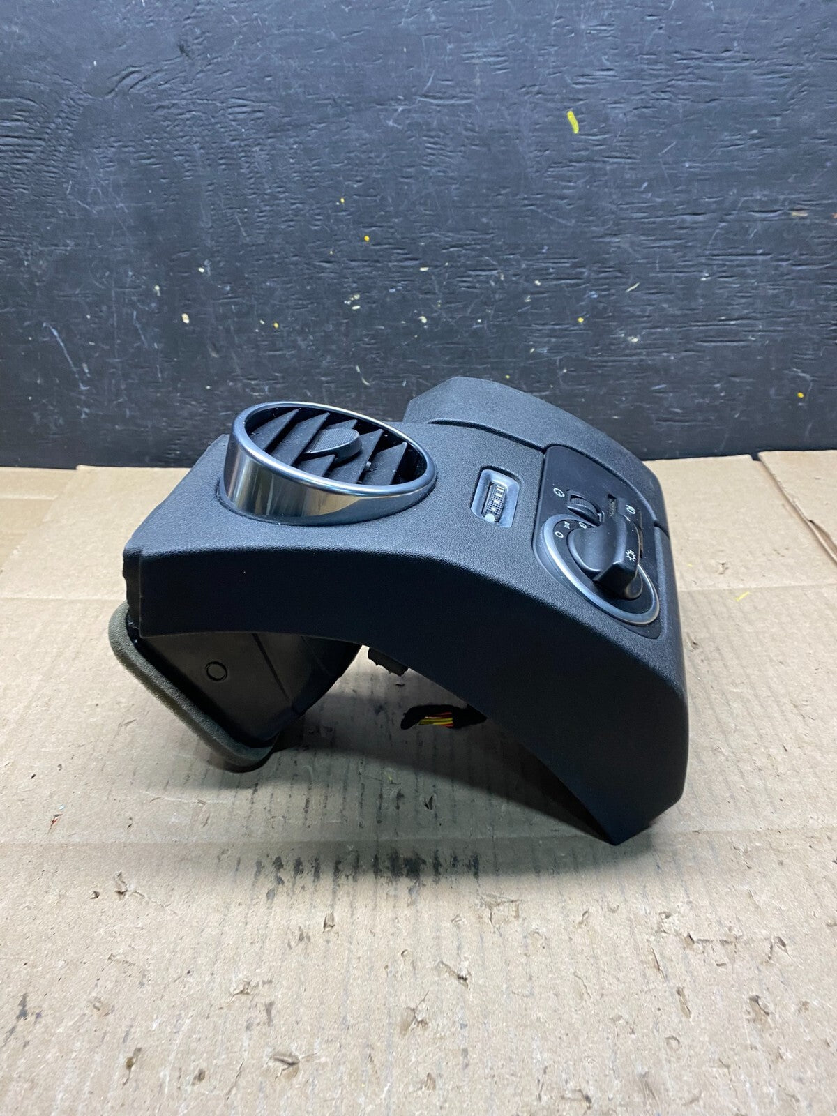 2010-2013 Land Rover Lr4 Headlight Control Switch W/ Bezel Trim L6750 DG2