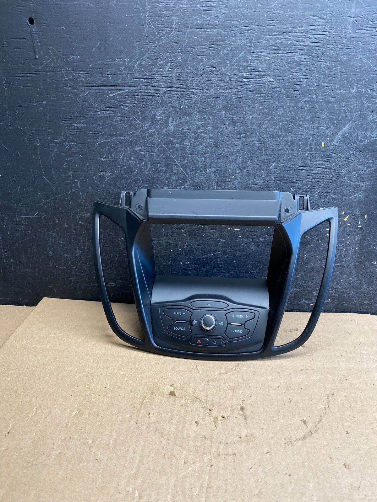 2013 to 2016 Ford Escape Dash Radio Control Panel Bezel cj54-18835 ai3082 DG0