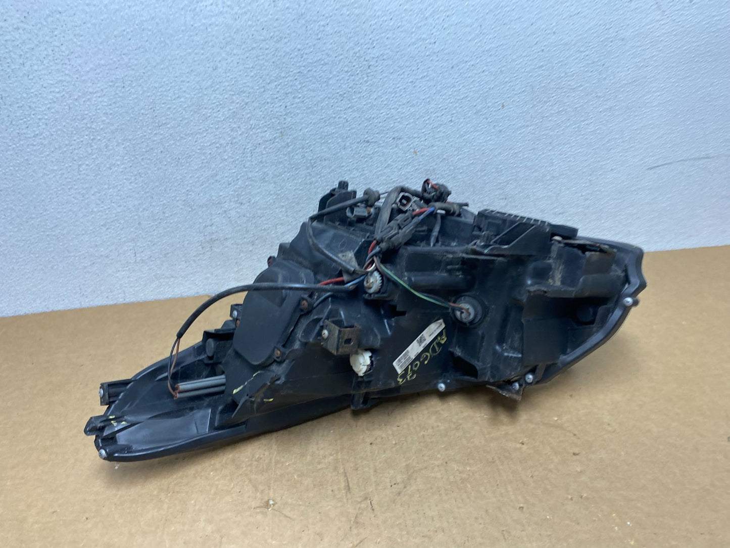 2010-2012 Infiniti G37 Right Passenger Side Xenon HID Headlight AD6073 DW8