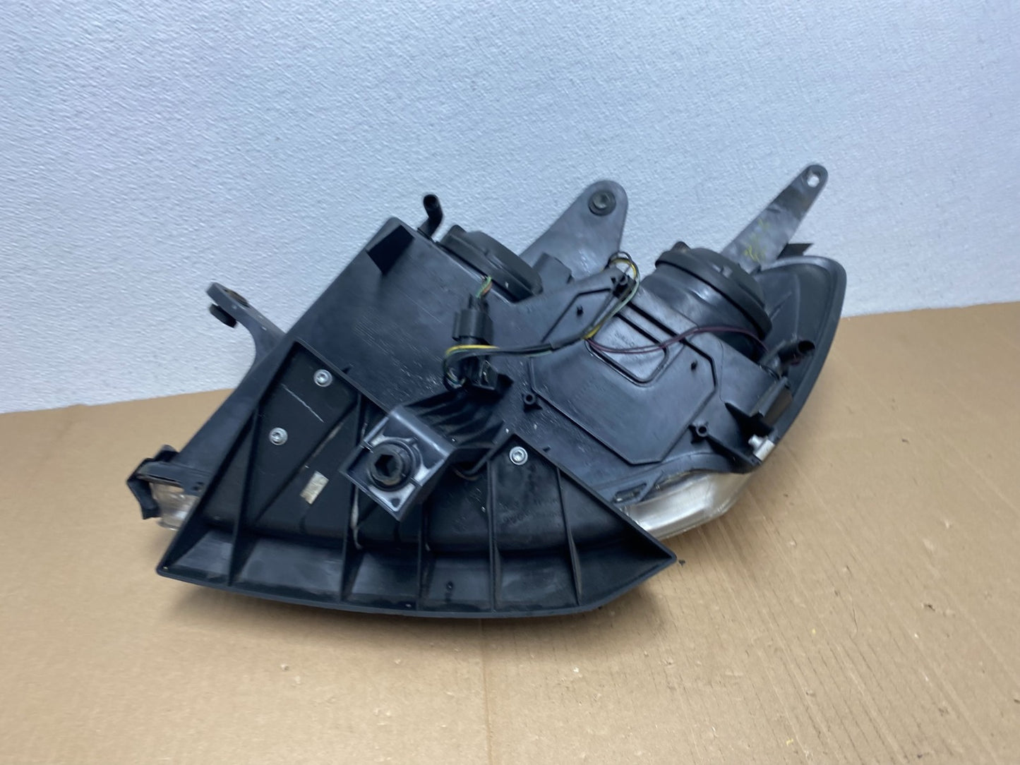 2007 to 2010 Saturn Outlook Right Passenger RH Halogen Headlight OEM AB8113 DW7