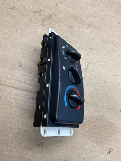 1998 to 2001 Dodge Ram 1500 Temperature Climate Control Heat AC Heater AH3766 DG2
