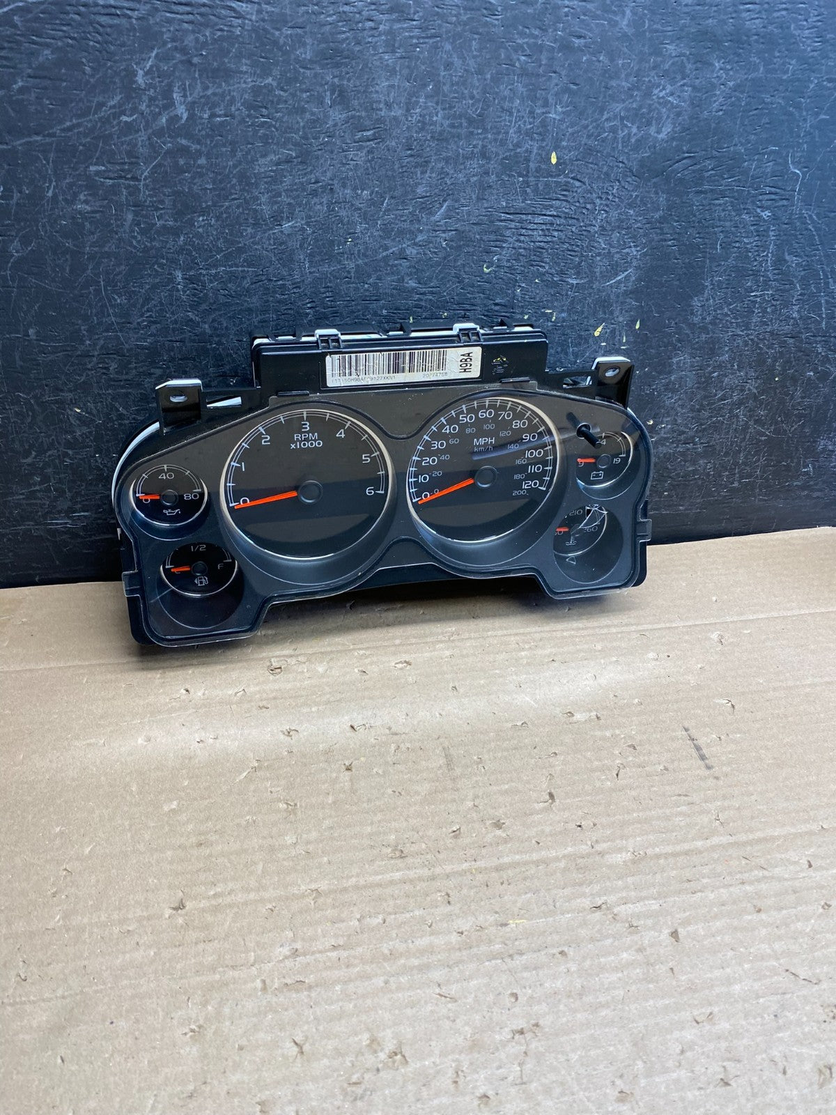 2007 to 2013 Chevrolet Silverado Suburban Cluster Gauge Speedometer AG6346 DG0