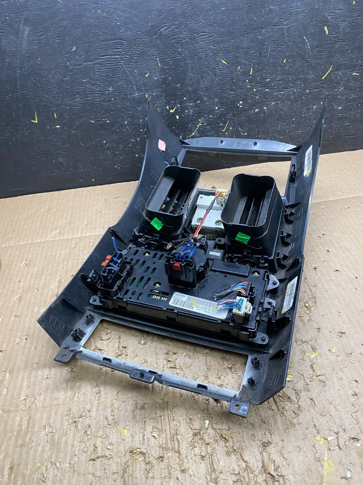 2008 - 2010 Dodge Grand Caravan Radio Bezel Climate Control Heat Heater V7445 DG6
