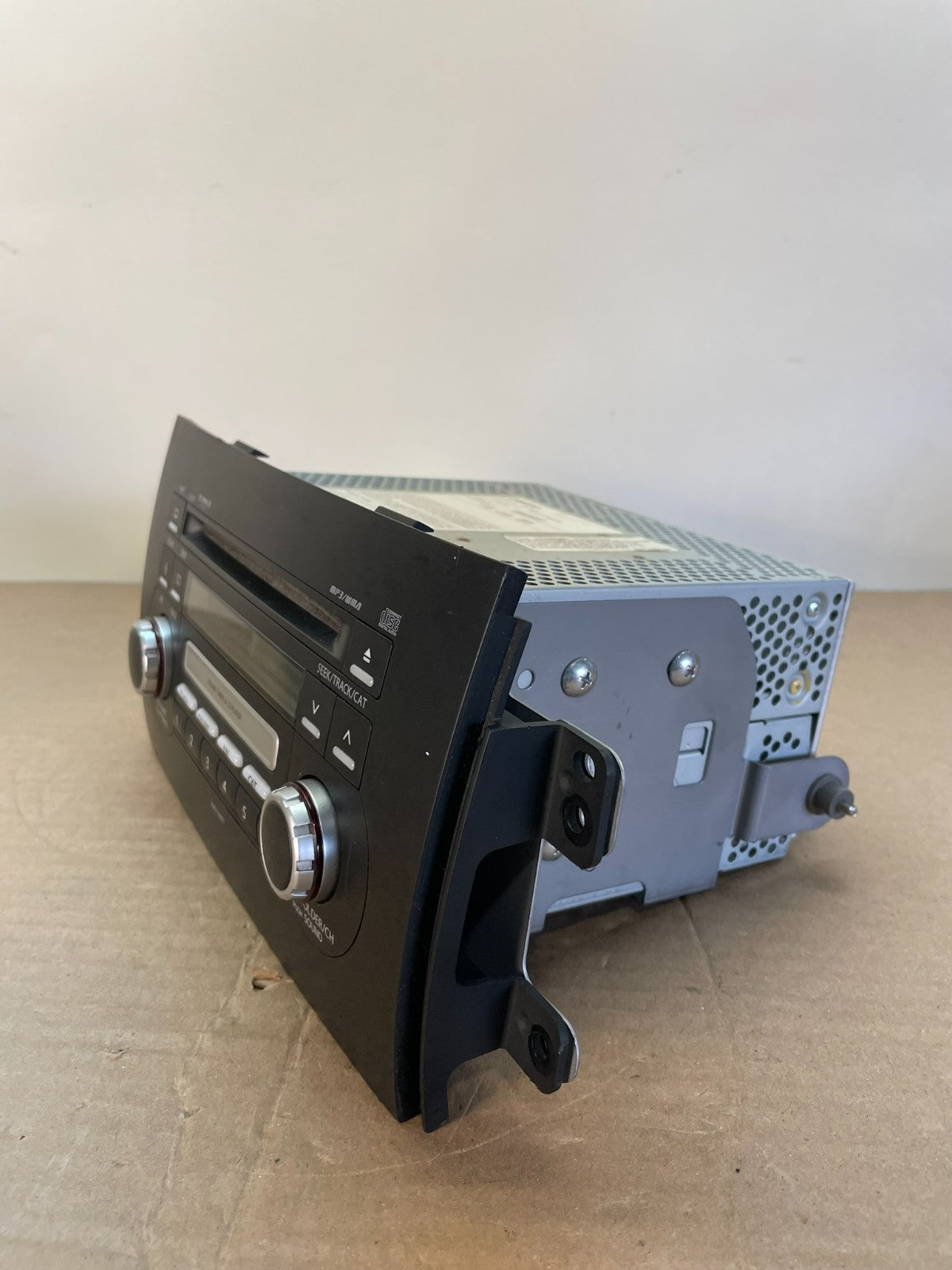 2007 - 2012 Suzuki SX4 Radio MP3 AM/FM CD Player AI0535 DG2