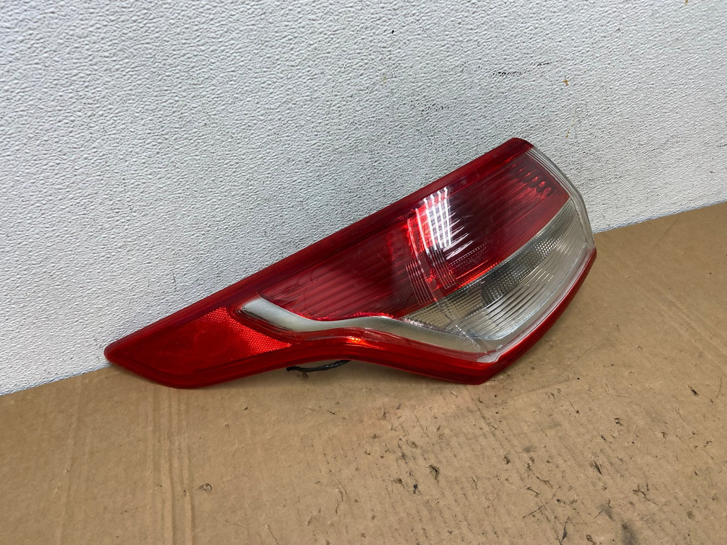 2013 to 2016 Ford Escape Left Driver LH Side Tail Light AD3226 LK2