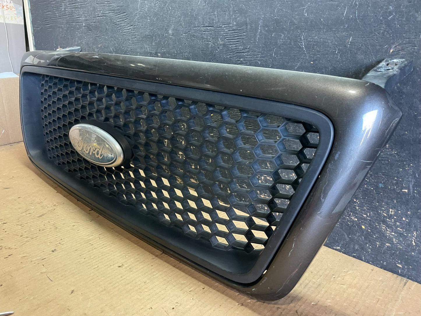 2004 to 2008 Ford F150 F-150 Front Upper Grill Grille Oem AA5961 DG2