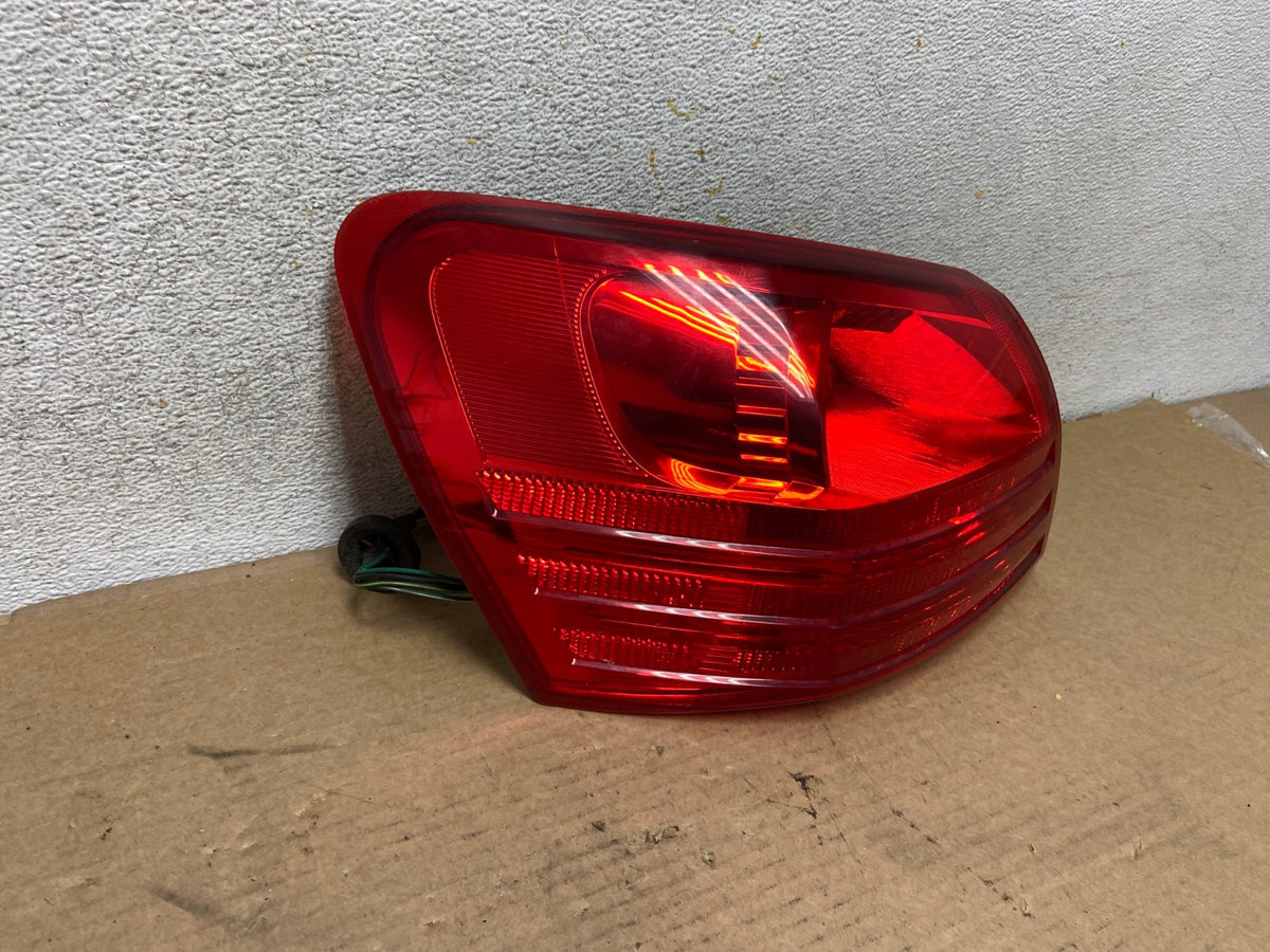 2008 to 2015 Nissan Rogue Left Driver LH Side Tail Light AH4192 LK1