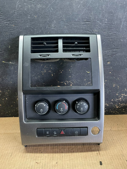 2008 to 2012 Jeep Liberty Dash Climate Temperature Control Radio Bezel AA9306 DG0