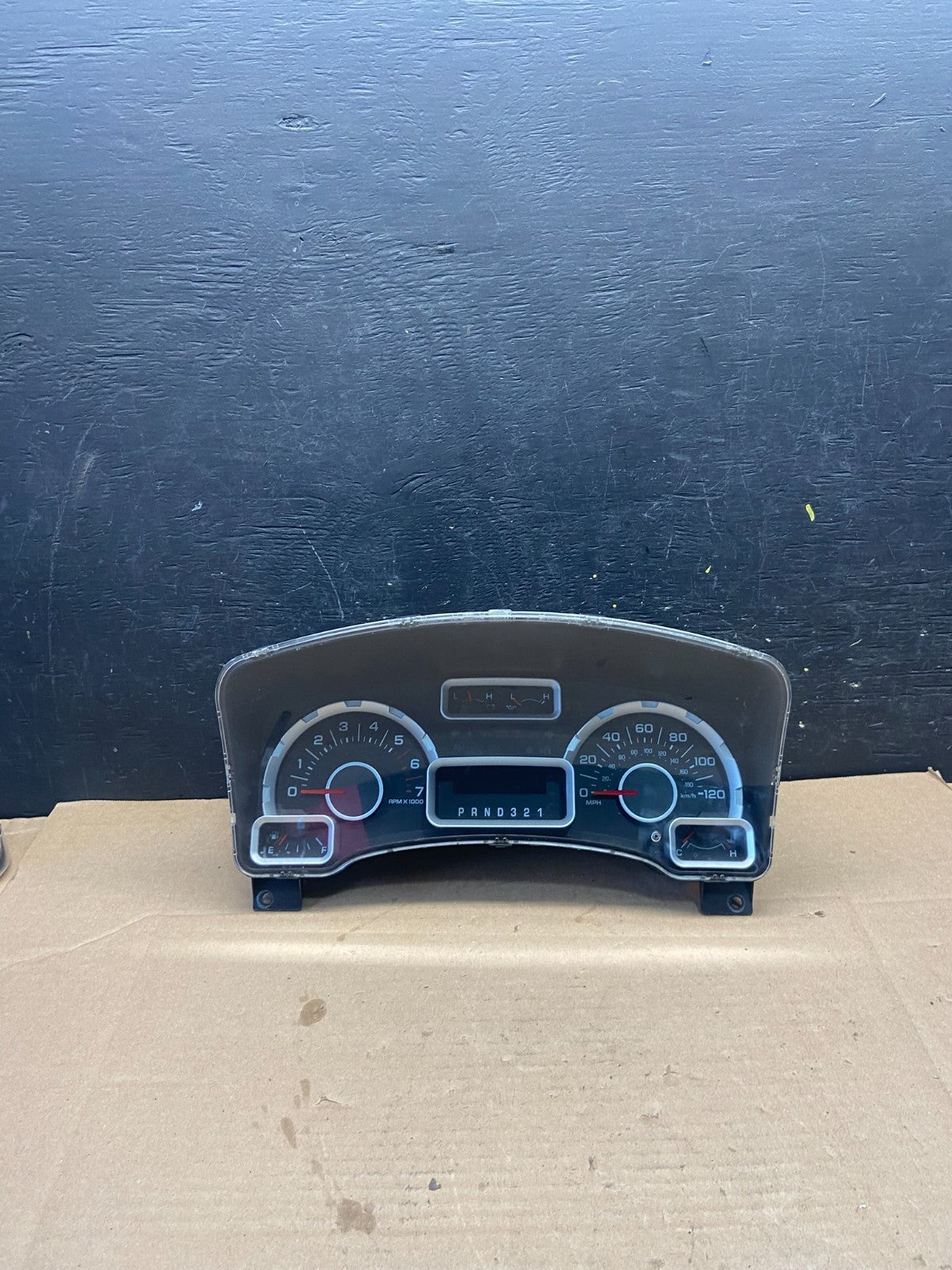 2007 Ford Expedition Speedometer Cluster Gauge Q2211 DG0