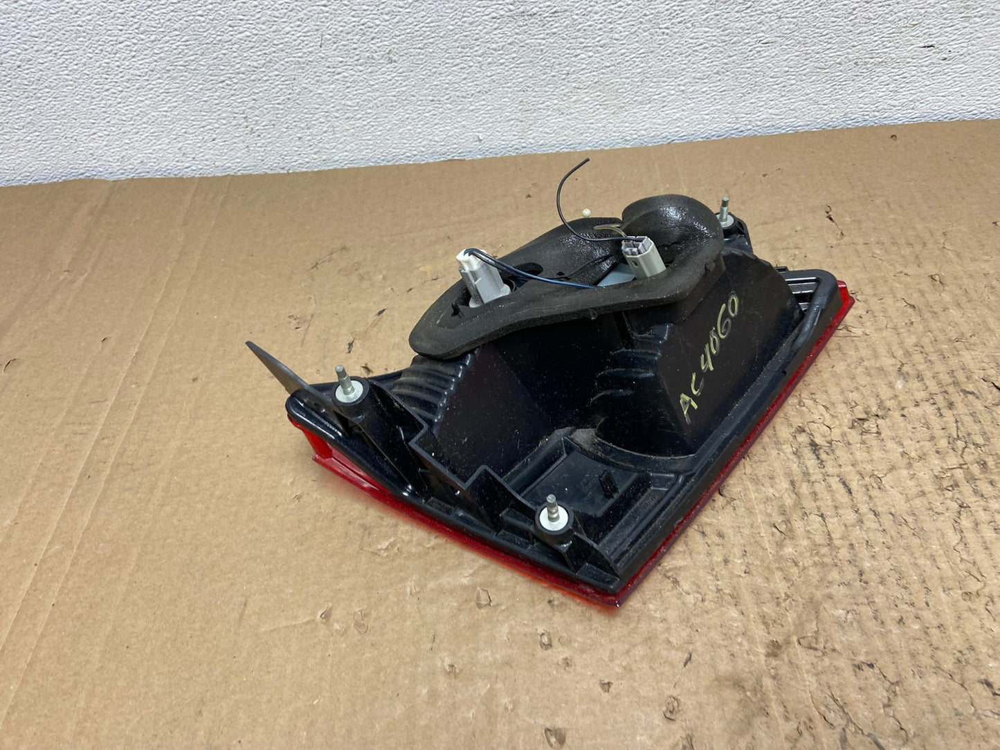 2010 - 2014 Subaru Outback Right Passenger RH Inner Tail Light AC4060 LK5
