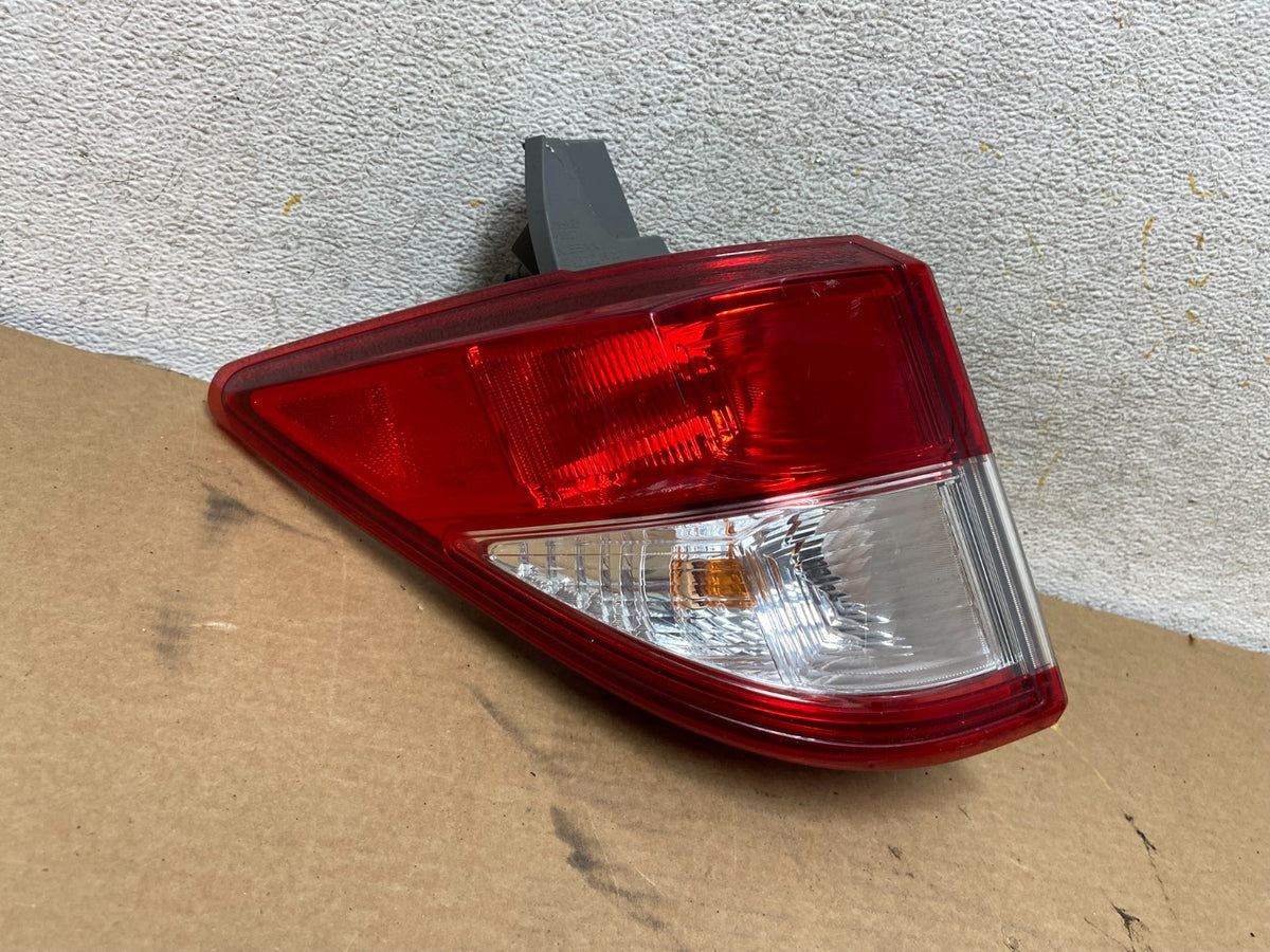 2011 to 2017 Nissan Quest Left Passenger LH Side Tail Light AH4479 DW0