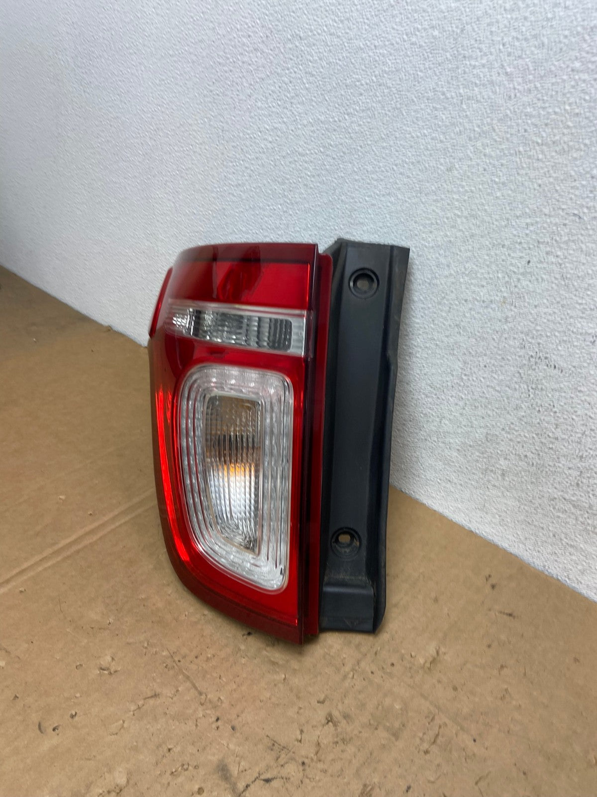 2011 2012 2013 2014 2015 Ford Explorer Left Driver LH Side Tail light AD3278 LK1