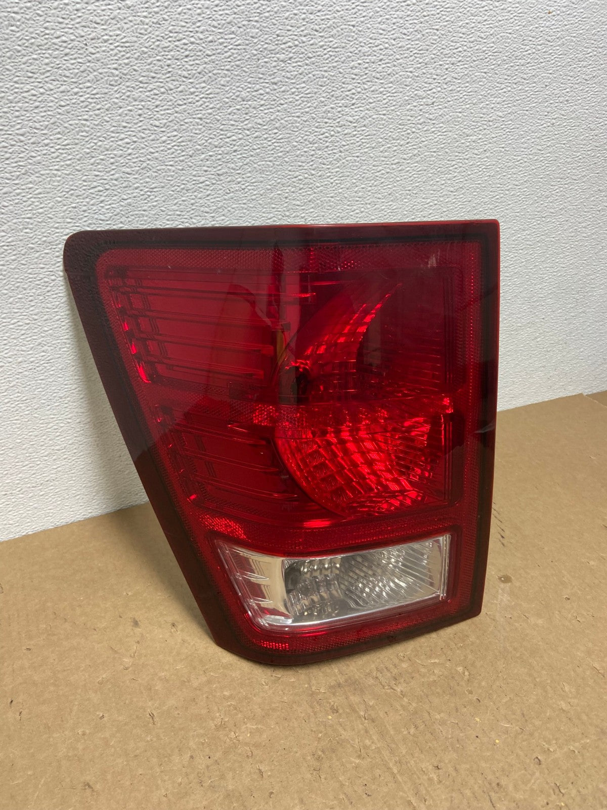 2007 2008 2009 2010 Jeep Grand Cherokee Left Driver Lh Tail Light  AC1334 LK2