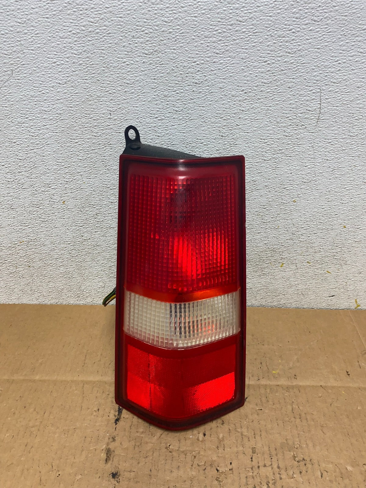 2003 to 2017 Chevrolet Express 1500 Left Driver Side Tail Light Oem N4459 DW0