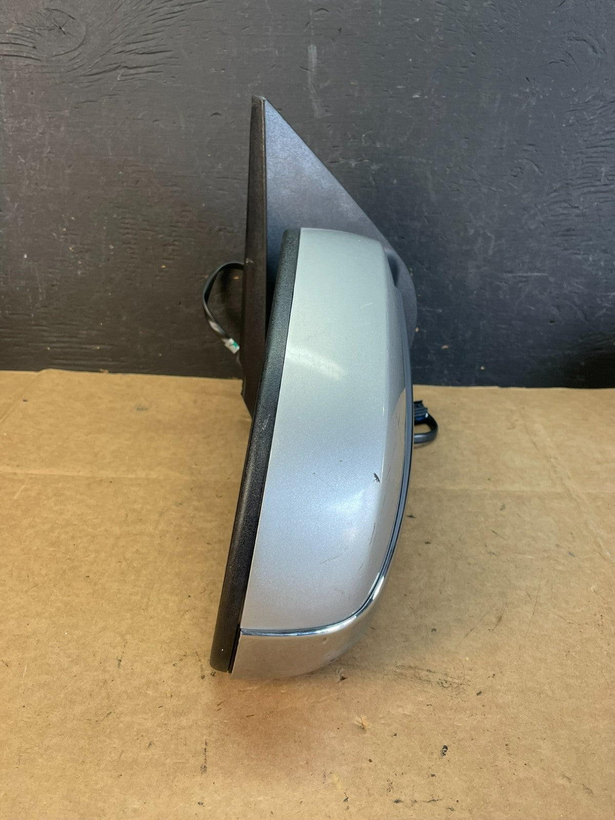 2007-2013 Chevrolet Tahoe Silverado Suburban Right Passenger Mirror AE1003 DW11