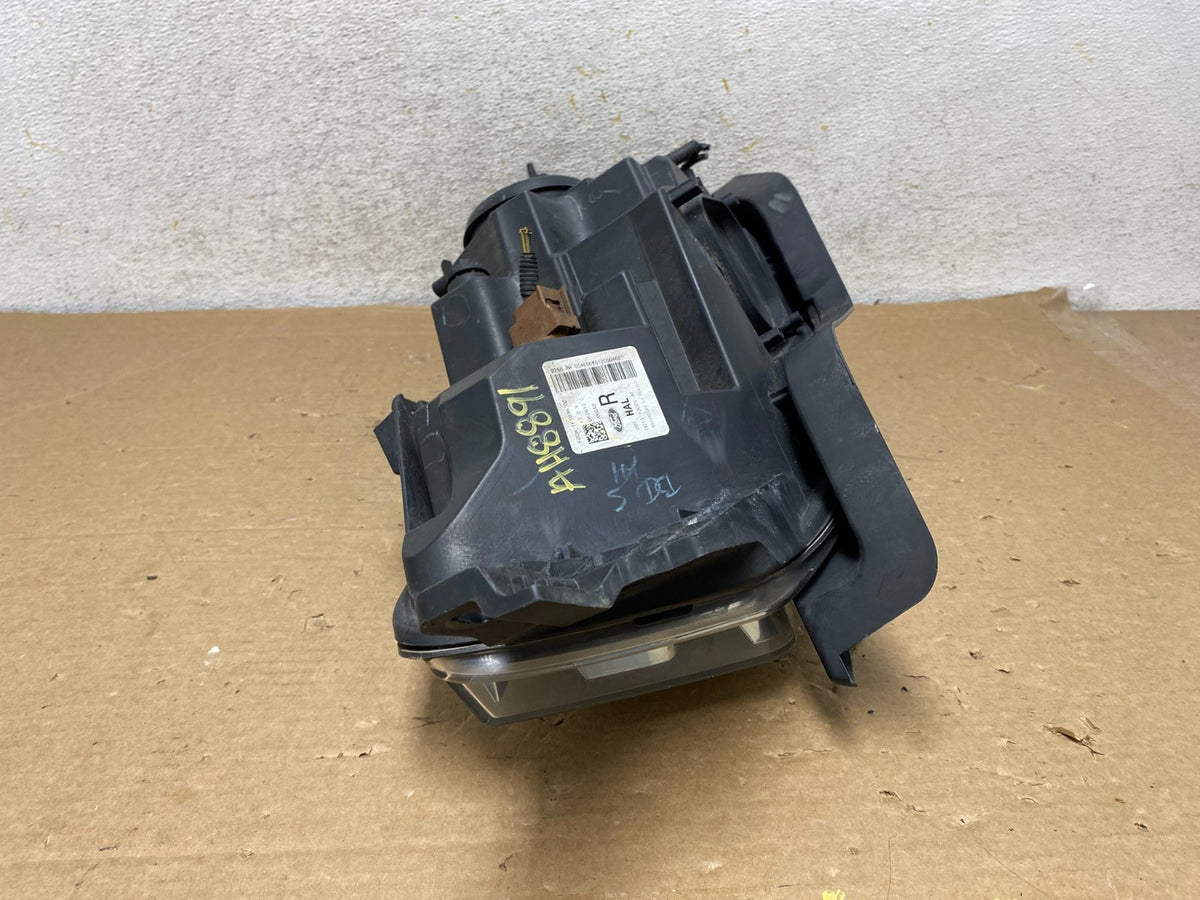 2013 to 2019 Ford Taurus Right Passenger RH Side Headlight Halogen AH8891 DW7
