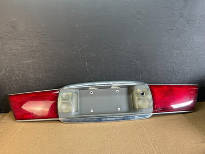 2000 to 2005 Buick Lesabre Trunk Rear Center Tail Light Panel AD0211 DG0