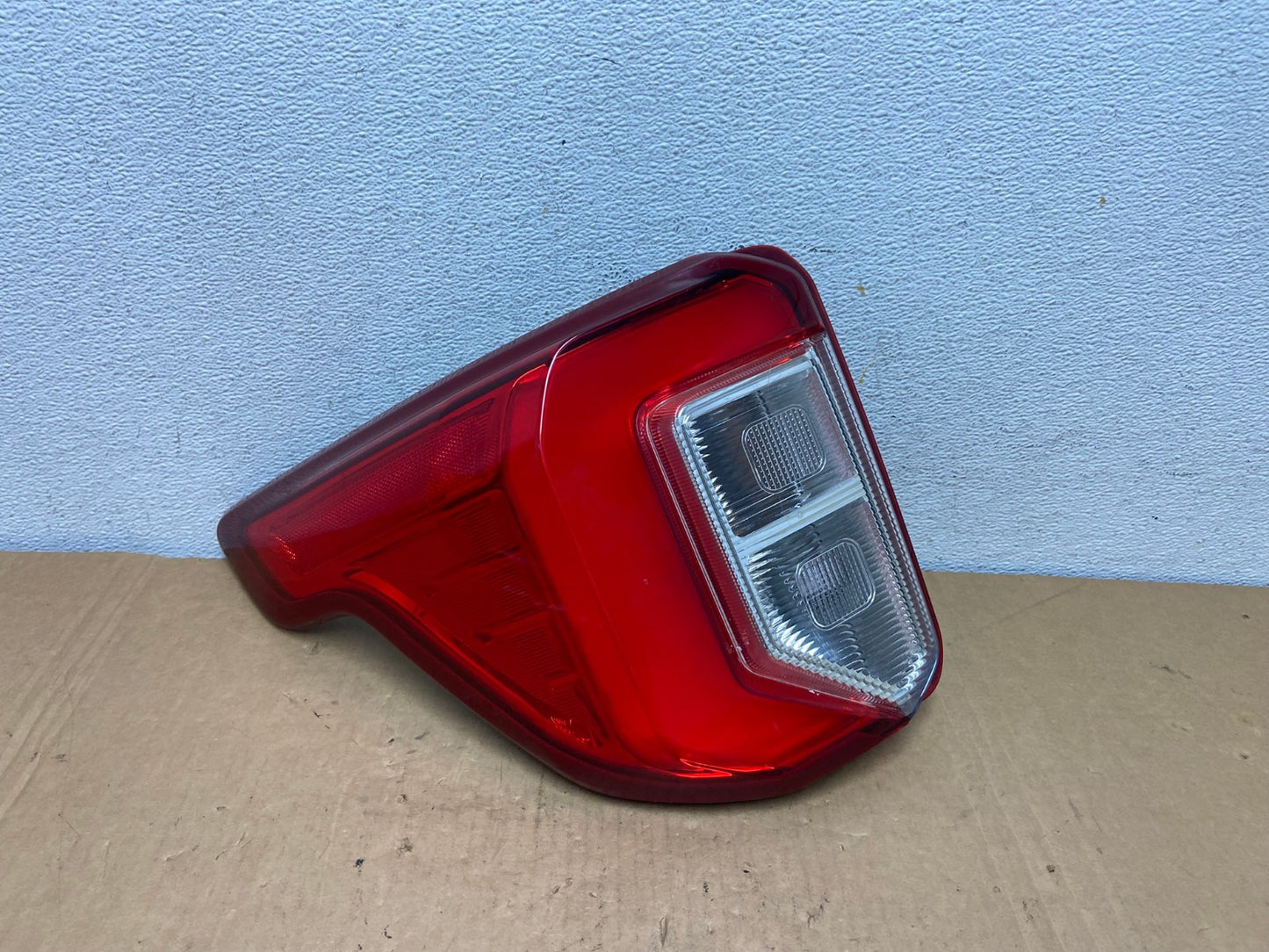 2020 2021 2022 2023 Ford Explorer Left Driver Lh Side Tail light AD2772 LK0