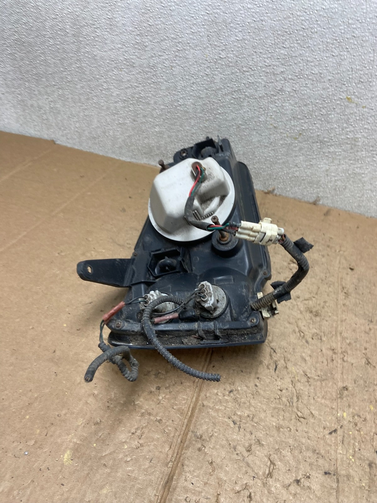 2001-2004 Subaru Legacy Outback Left Driver Lh Side Headlight AA52198