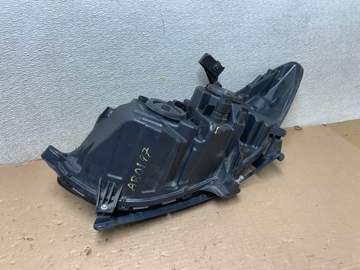 2013 to 2016 Ford Fusion Right Passenger Rh Side Headlight AB0197 DW7