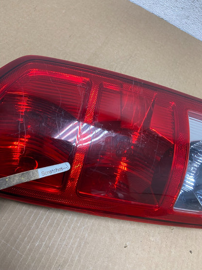 2002 to 2006 Dodge Ram 1500 Right passenger Rh side Tail Light AF9522 DW3