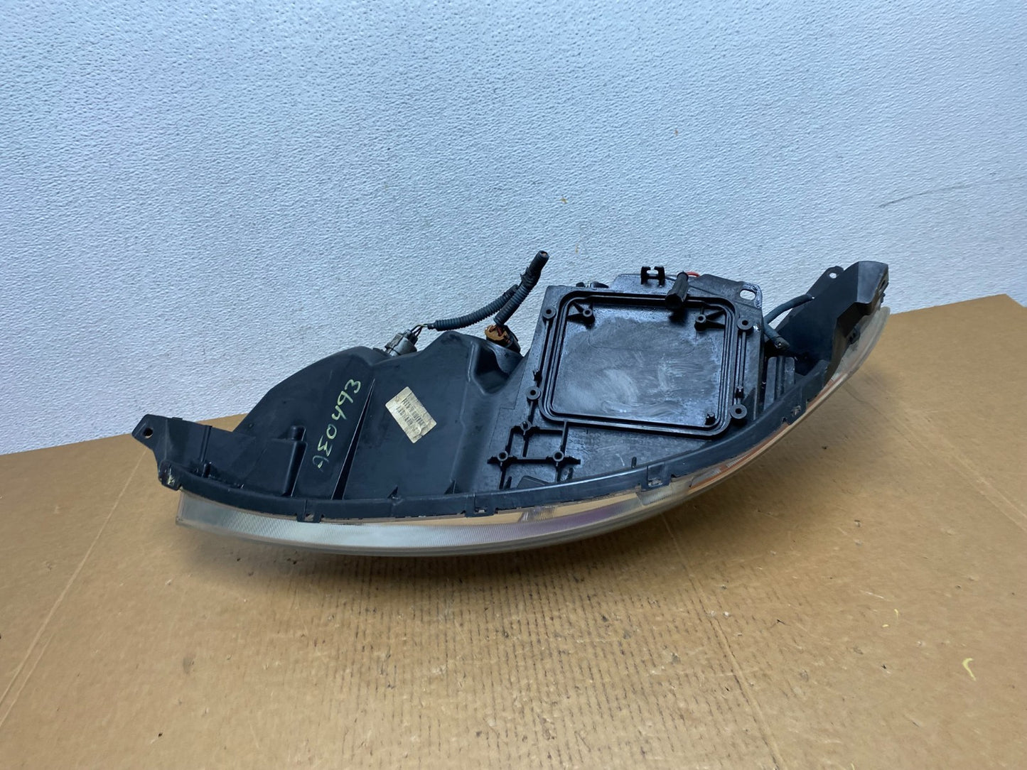 2006 to 2010 Toyota Sienna Right Passenger Rh Side Headlight Halogen AE0493 DW7