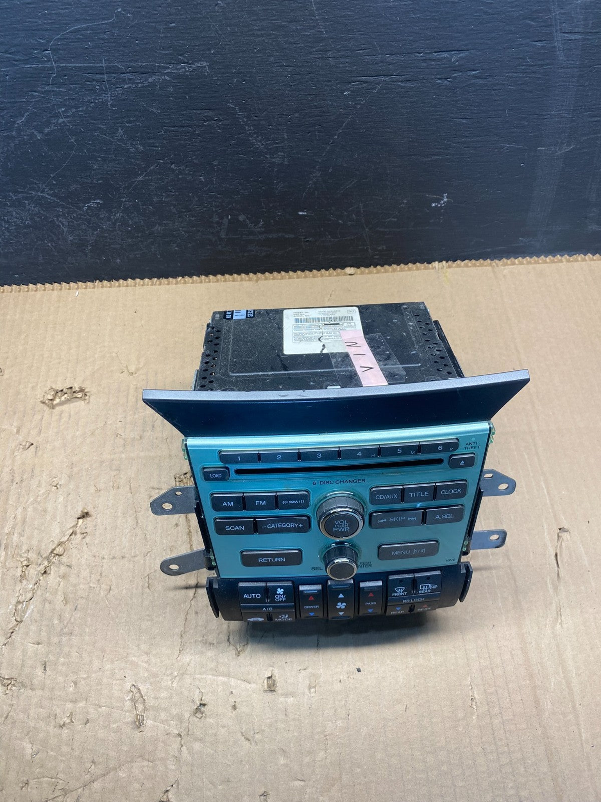 2009 to 2011 Honda Pilot AM FM CD Audio Radio Player Climate Control ac7929 DG3