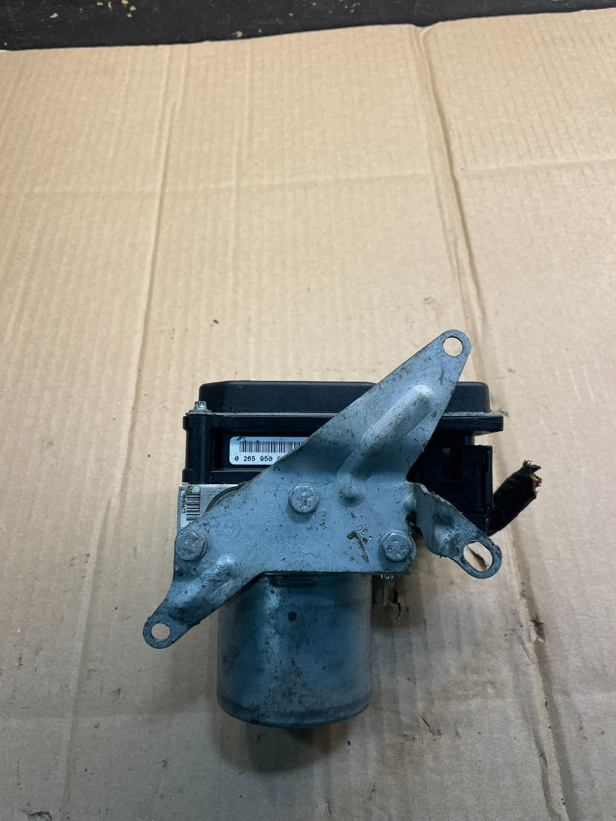 2007 to 2013 BMW 335i ABS Anti-Lock Brake Pump 6768550 OEM X1001 DG3